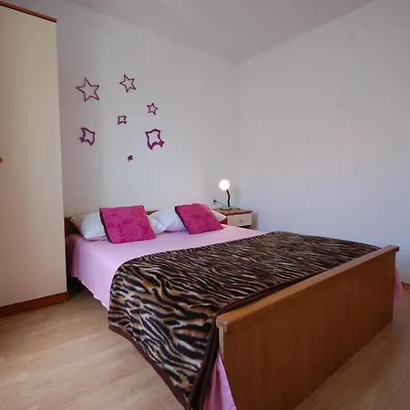 Apartman Fuer 4 Personen Ca 48 Qm In Njivice, Kvarner Bucht Krk Njivice